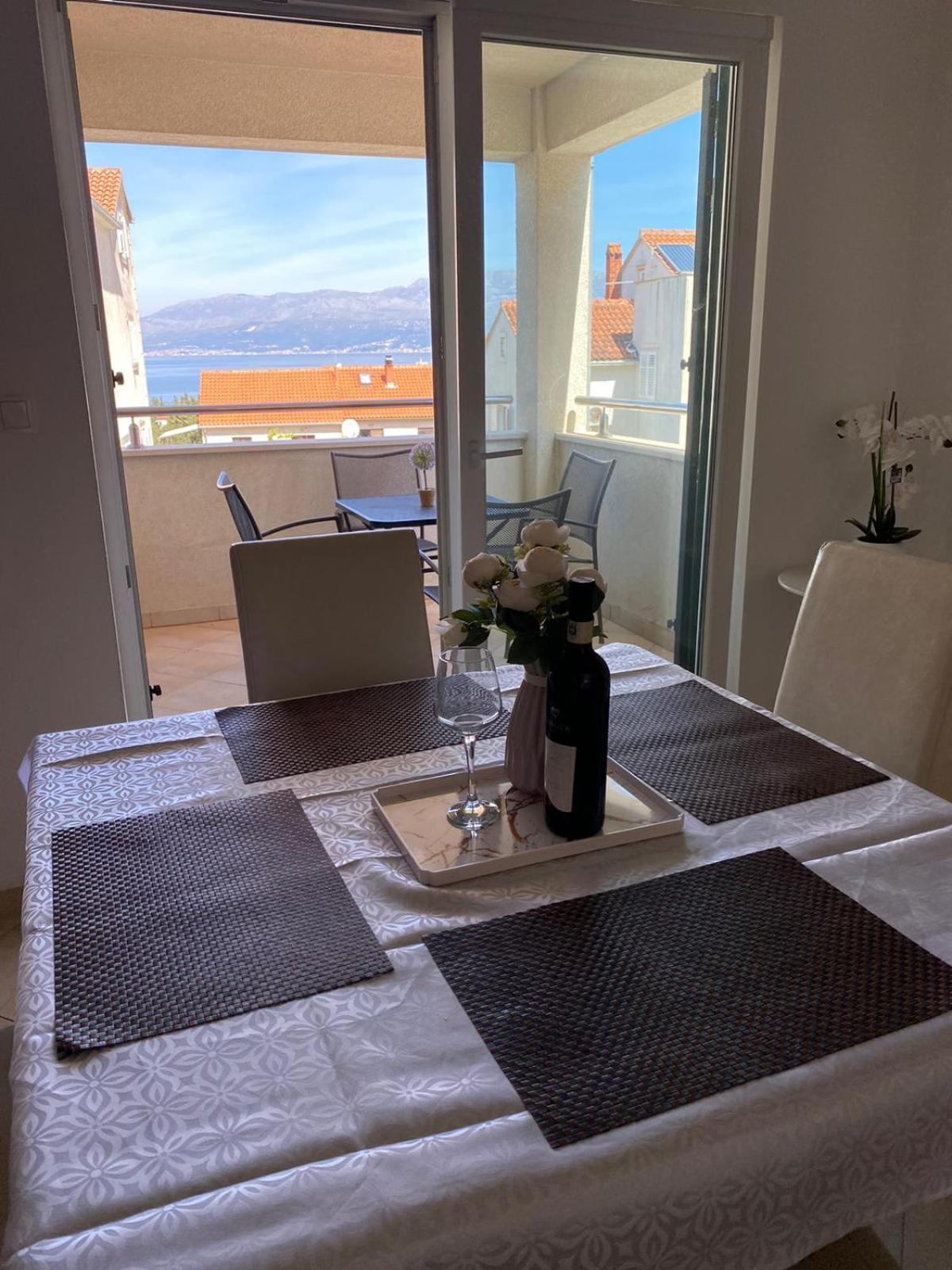 Apartman Emil Supetar Exterior foto